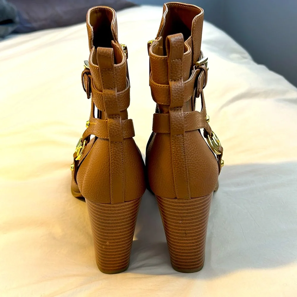 MICHAEL Michael Kors Brown Faux Pebbled Leather Buckle Accent Ankle Boots 9.5
